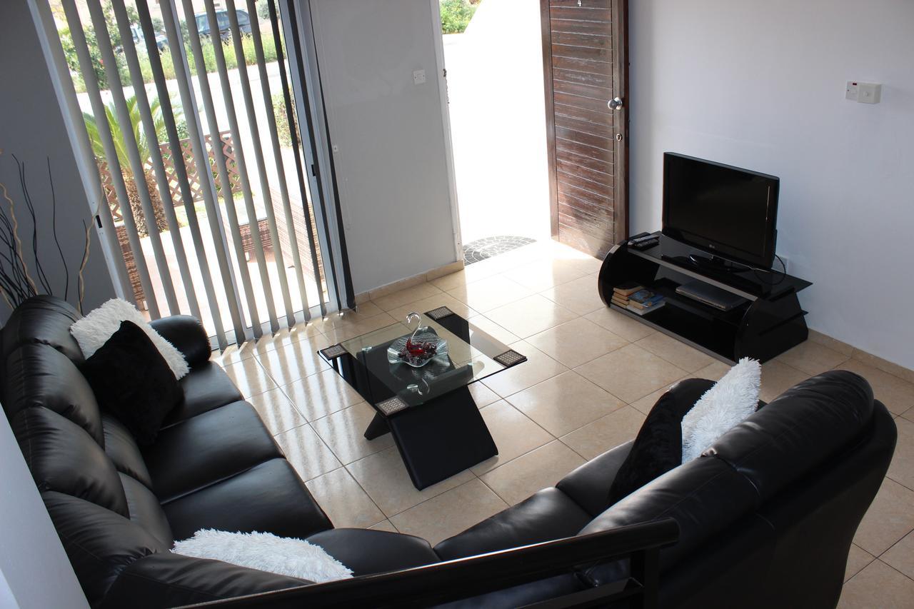 דירות Paphos Diana Townhouse 2 מראה חיצוני תמונה